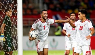 Malaysia và UAE có cuộc gặp thân mật thắt chặt mối quan hệ trước trận đấu