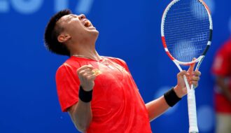 Tay vợt số 1 Việt Nam Lý Hoàng Nam đem vinh quang về CLB Hưng Thịnh 1