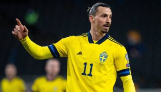 Tiền đạo Zlatan Ibrahimovic không cùng Thụy Điển tham dự Euro 2021