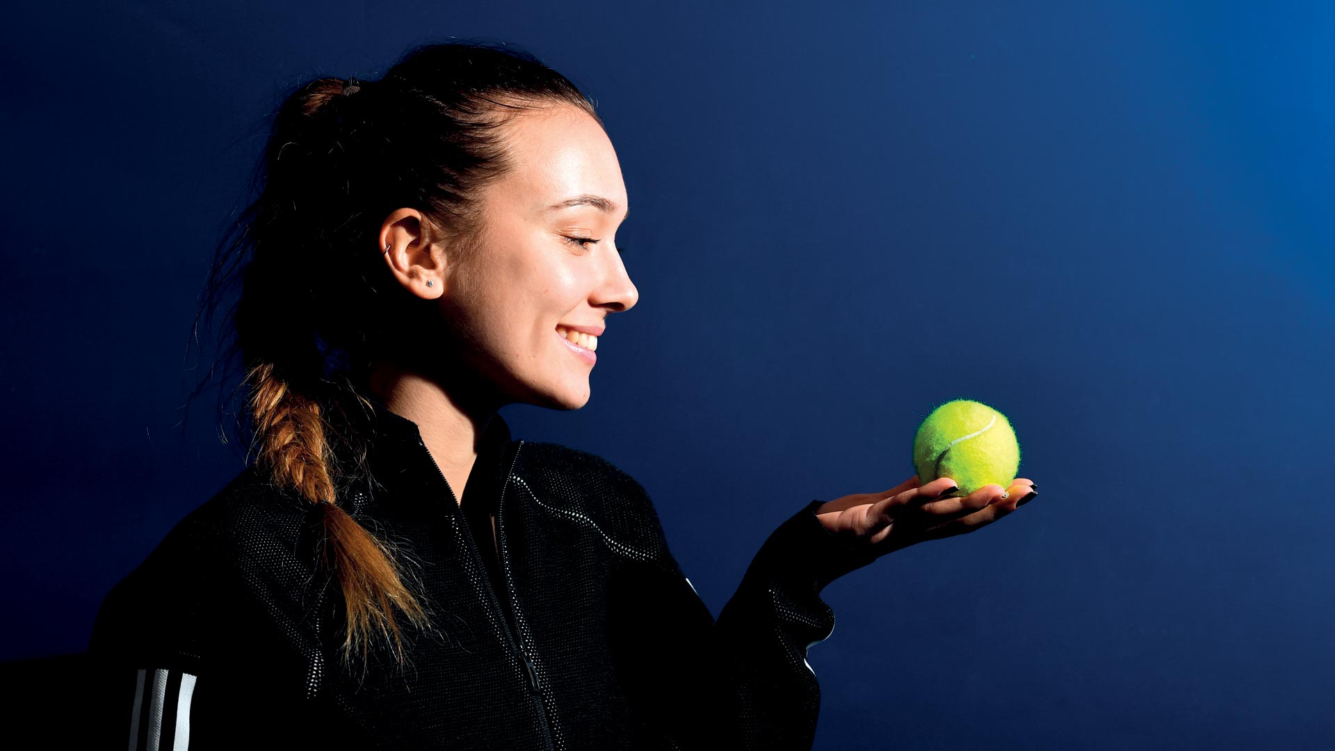 Ngã ngửa người đẹp tennis được nhận 2,25 euro khi thi đấu giải quốc tế tại Czech